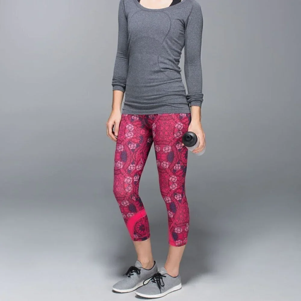 Lululemon Women's Size 6 Run: Inspire Crop II Legging Soul Cycle Prisma Guava
